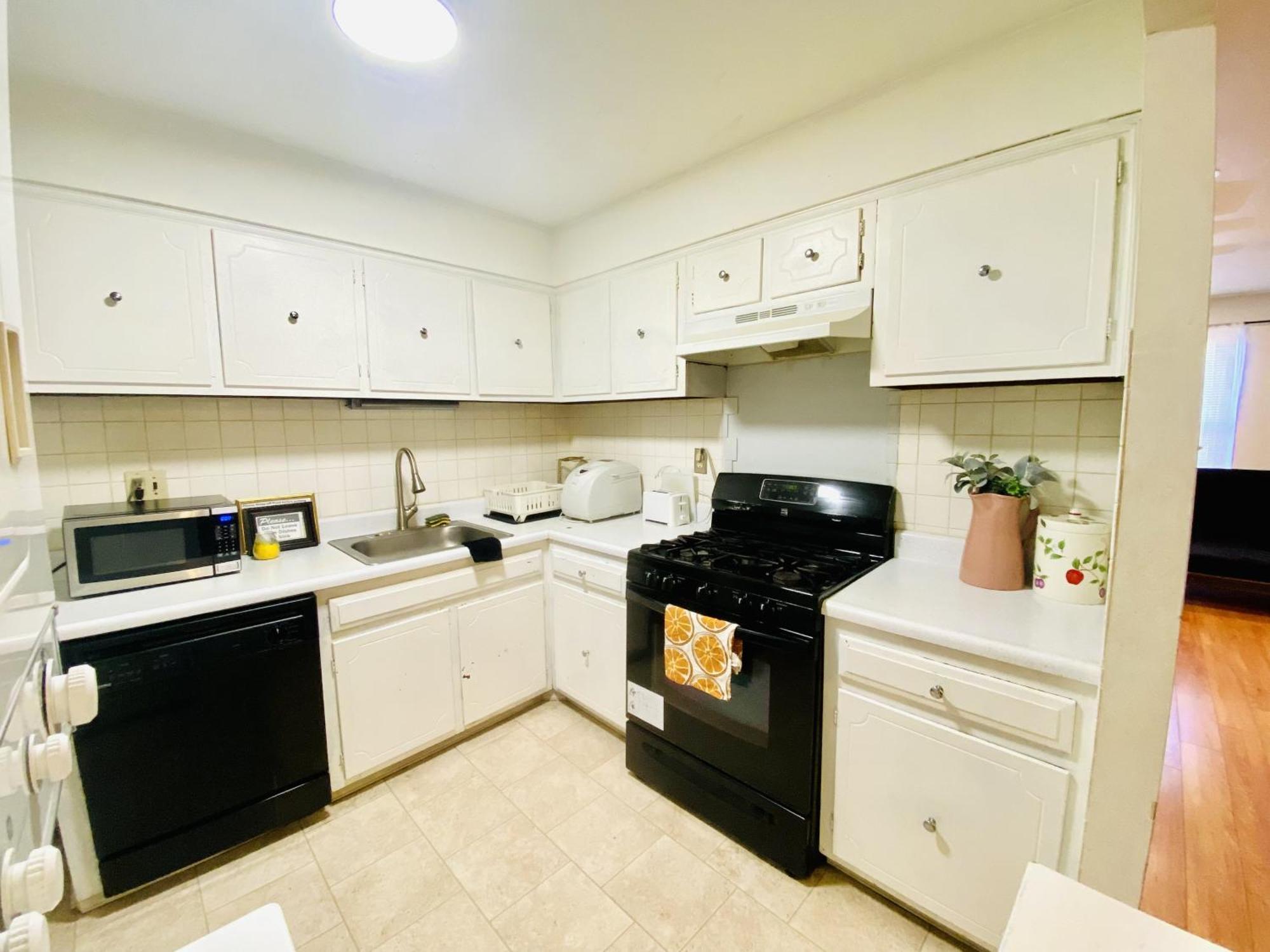 Shanghai 2900 - Vintage Oriental Style 2Br W Parking Near Airport Φιλαδέλφεια Εξωτερικό φωτογραφία